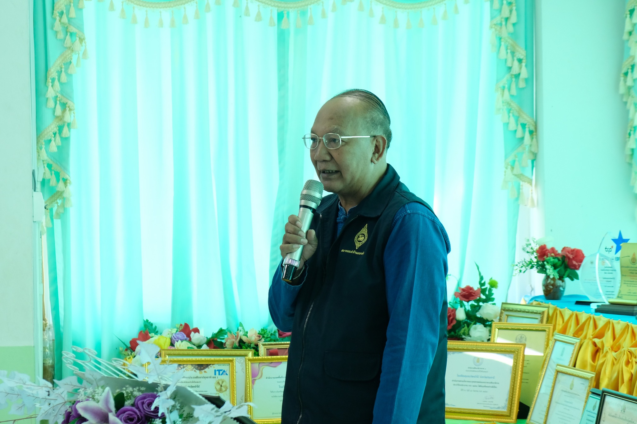 ประธานแม่บ้านมหาดไทยปทุมธานี สร้างความมั่นคงทางอาหารอย่างต่อเนื่อง ภายใต้แนวคิด “ผู้นำต้องทำก่อน” ใช้พลัง “บวร” พัฒนาโรงเรียนและศาสนสถานเป็นต้นแบบแหล่งเรียนรู้ในการปลูกผักสวนครัว