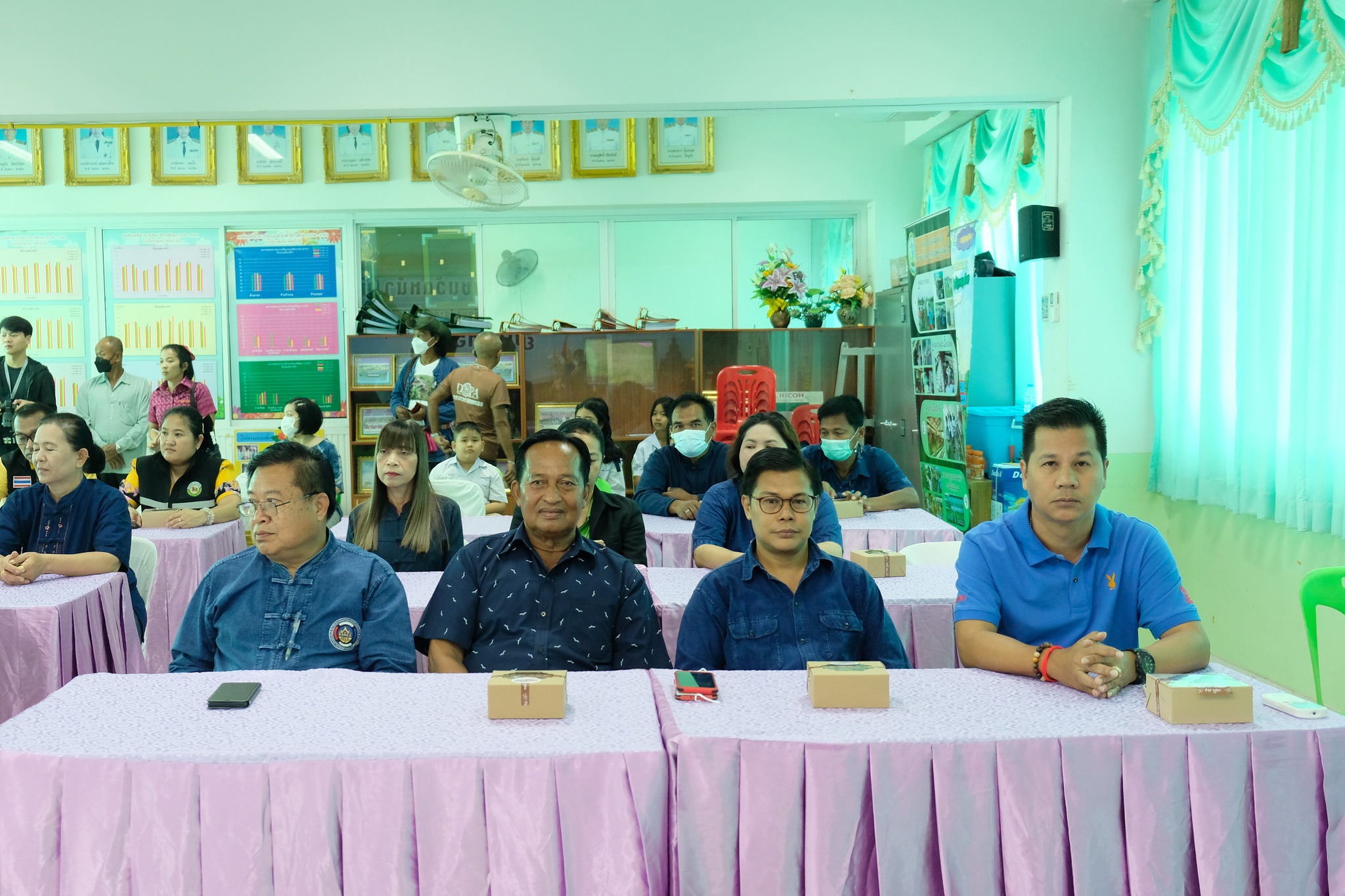 ประธานแม่บ้านมหาดไทยปทุมธานี สร้างความมั่นคงทางอาหารอย่างต่อเนื่อง ภายใต้แนวคิด “ผู้นำต้องทำก่อน” ใช้พลัง “บวร” พัฒนาโรงเรียนและศาสนสถานเป็นต้นแบบแหล่งเรียนรู้ในการปลูกผักสวนครัว