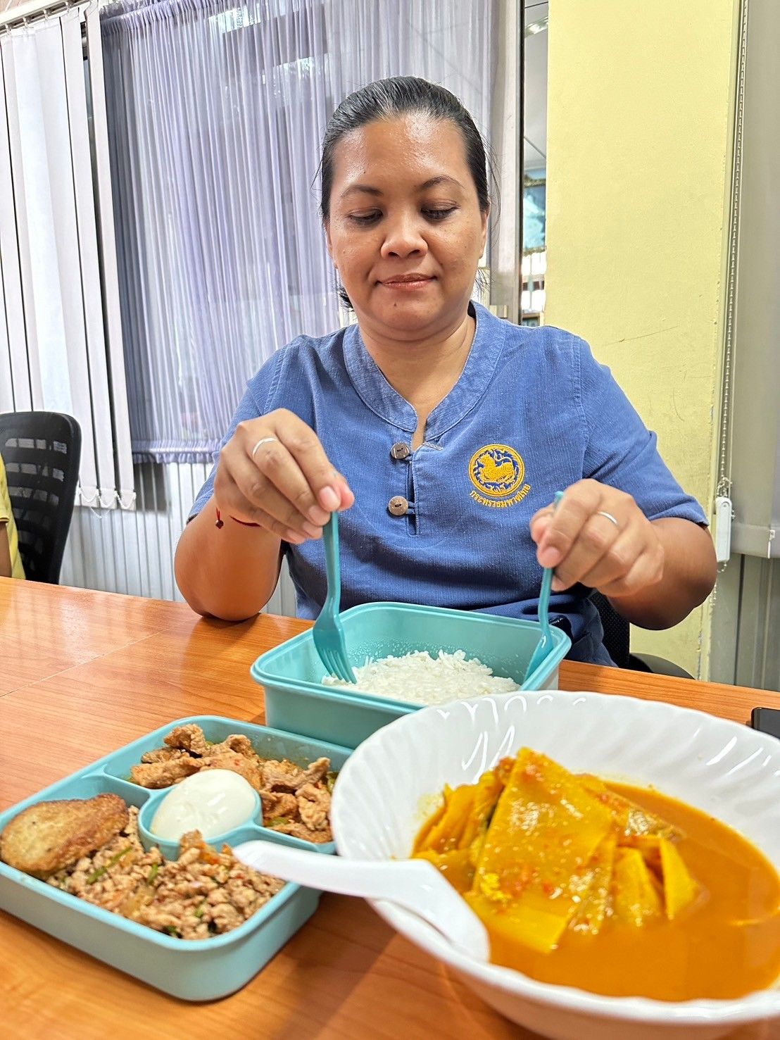 พช.ปทุมธานี “ประกาศเจตนารมณ์ SAY No Foam นุ่งผ้าไทย ลดการใช้พลาสติก”