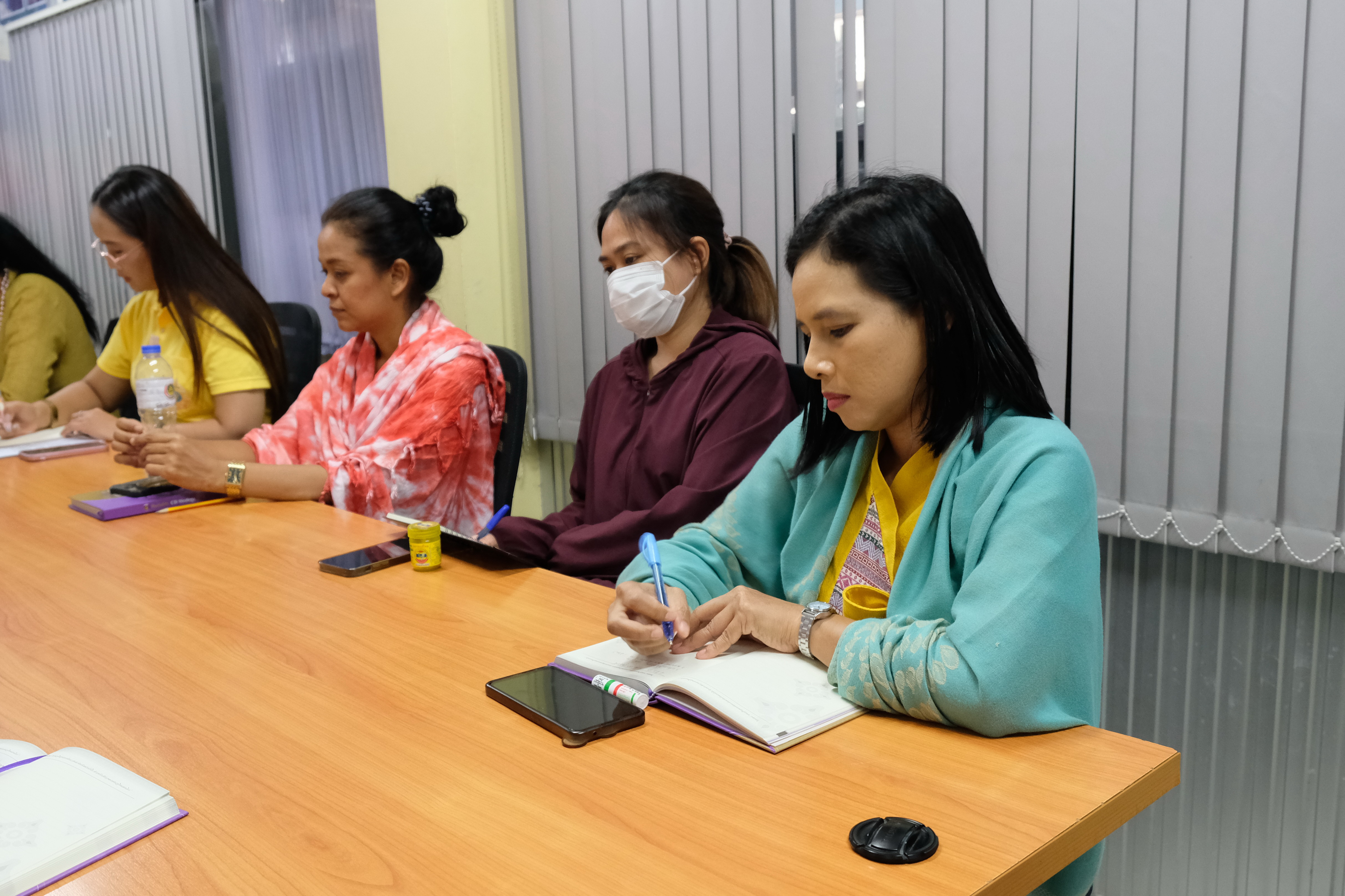 พช.ปทุมธานี “ประชุมผู้อำนวยการกลุ่มงาน และนักวิชาการจังหวัด เน้นย้ำ การกำกับ ติดตามงานตามคำสั่งนักวิชาการพัฒนาชุมชนผู้ประสานอำเภอ พร้อมติดตามการดำเนินงานภาระกิจสำคัญกรมฯ ๑๐+๑”