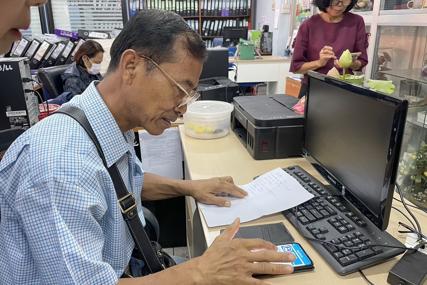 พช.ปทุมธานี “ส่งเสริมการใช้ประโยชน์แพลตฟอร์มบริการดิจิทัล Click ชุมชน สนับสนุนผู้ประกอบการ OTOP สมัครร้านค้าใน Shop ชุมชน