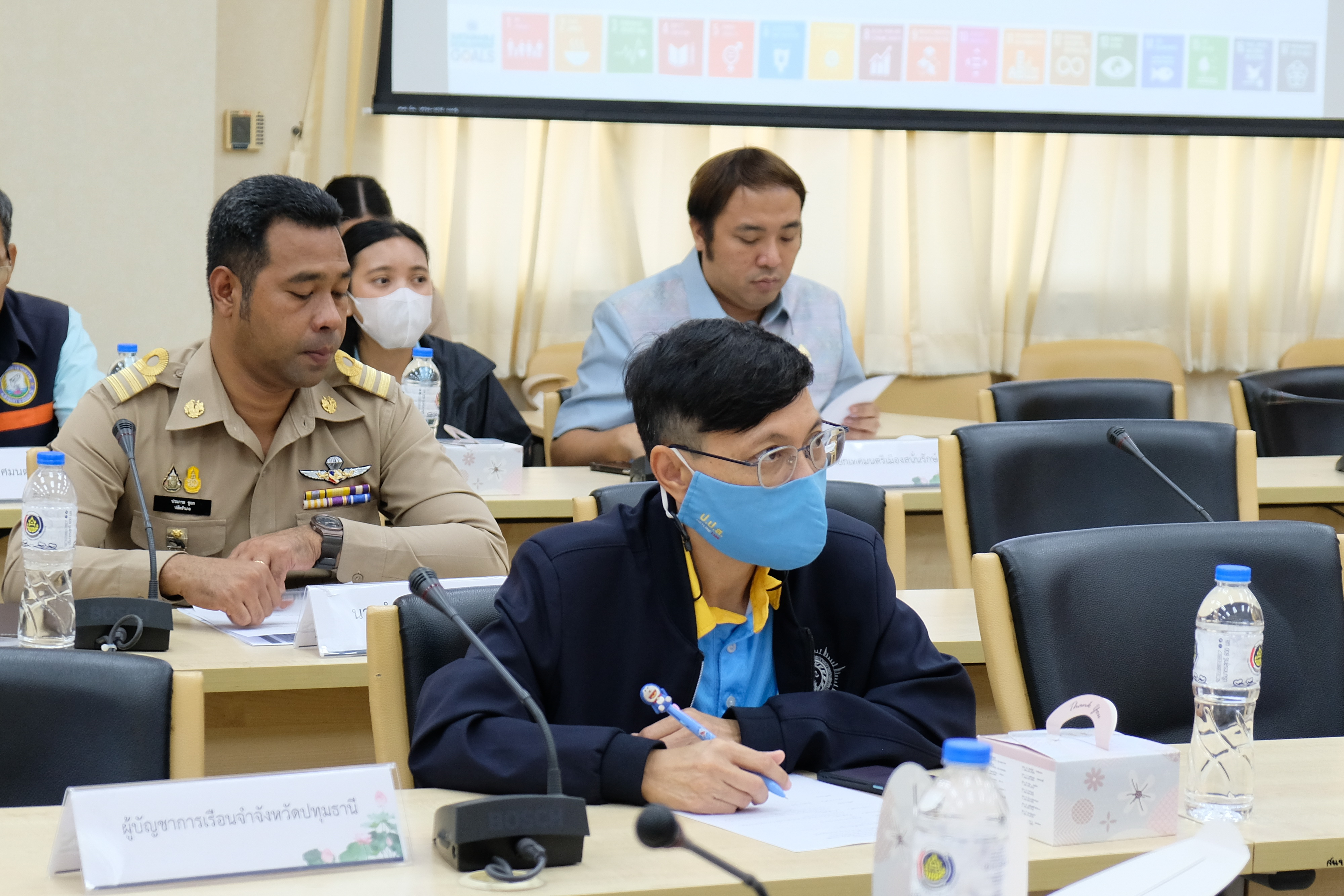 จังหวัดปทุมธานี “จัดประชุมคณะทำงานขับเคลื่อนงานป้องกันและแก้ไขปัญหายาเสพติด โดยกองทุนแม่ของแผ่นดิน จังหวัดปทุมธานี”