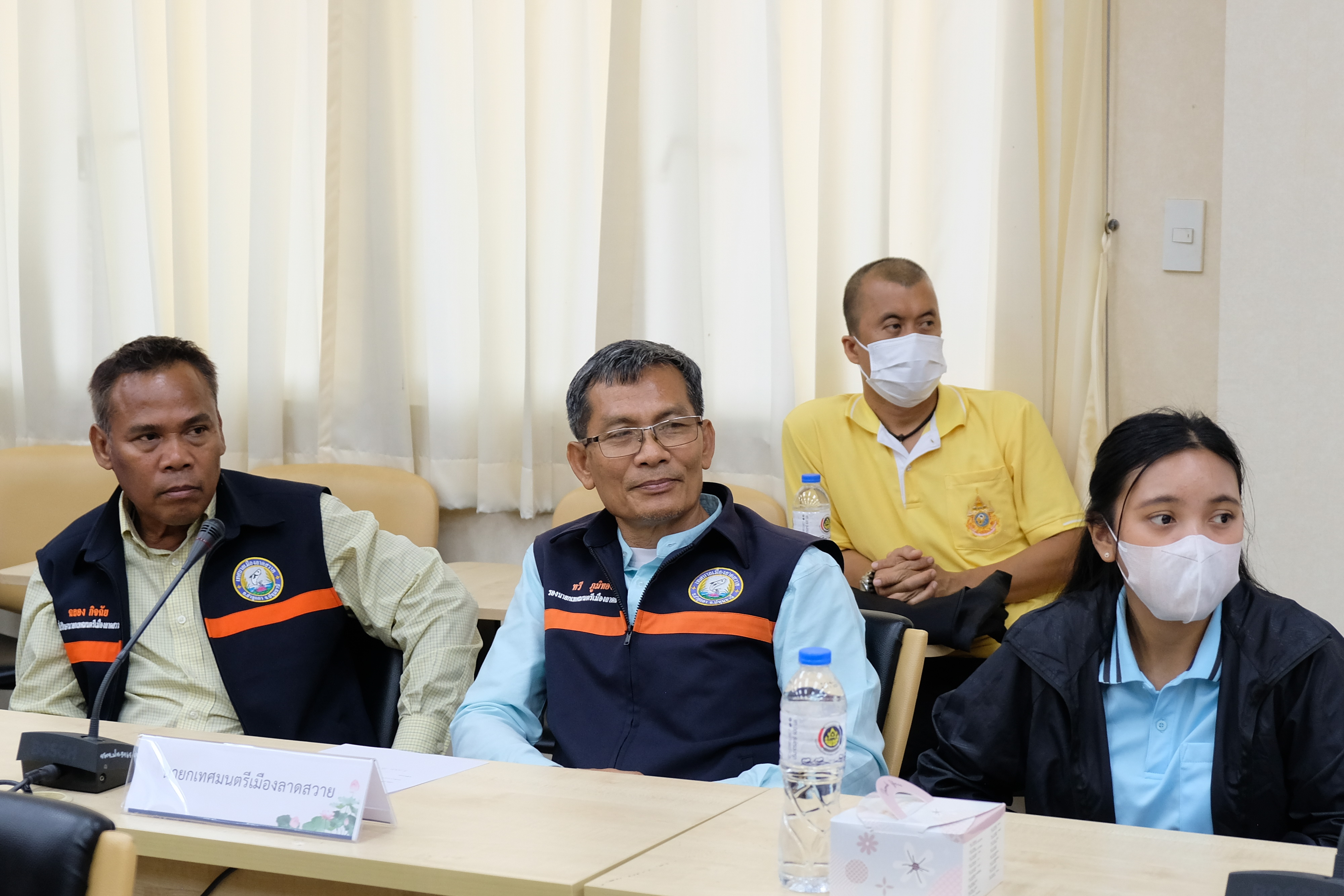 จังหวัดปทุมธานี “จัดประชุมคณะทำงานขับเคลื่อนงานป้องกันและแก้ไขปัญหายาเสพติด โดยกองทุนแม่ของแผ่นดิน จังหวัดปทุมธานี”