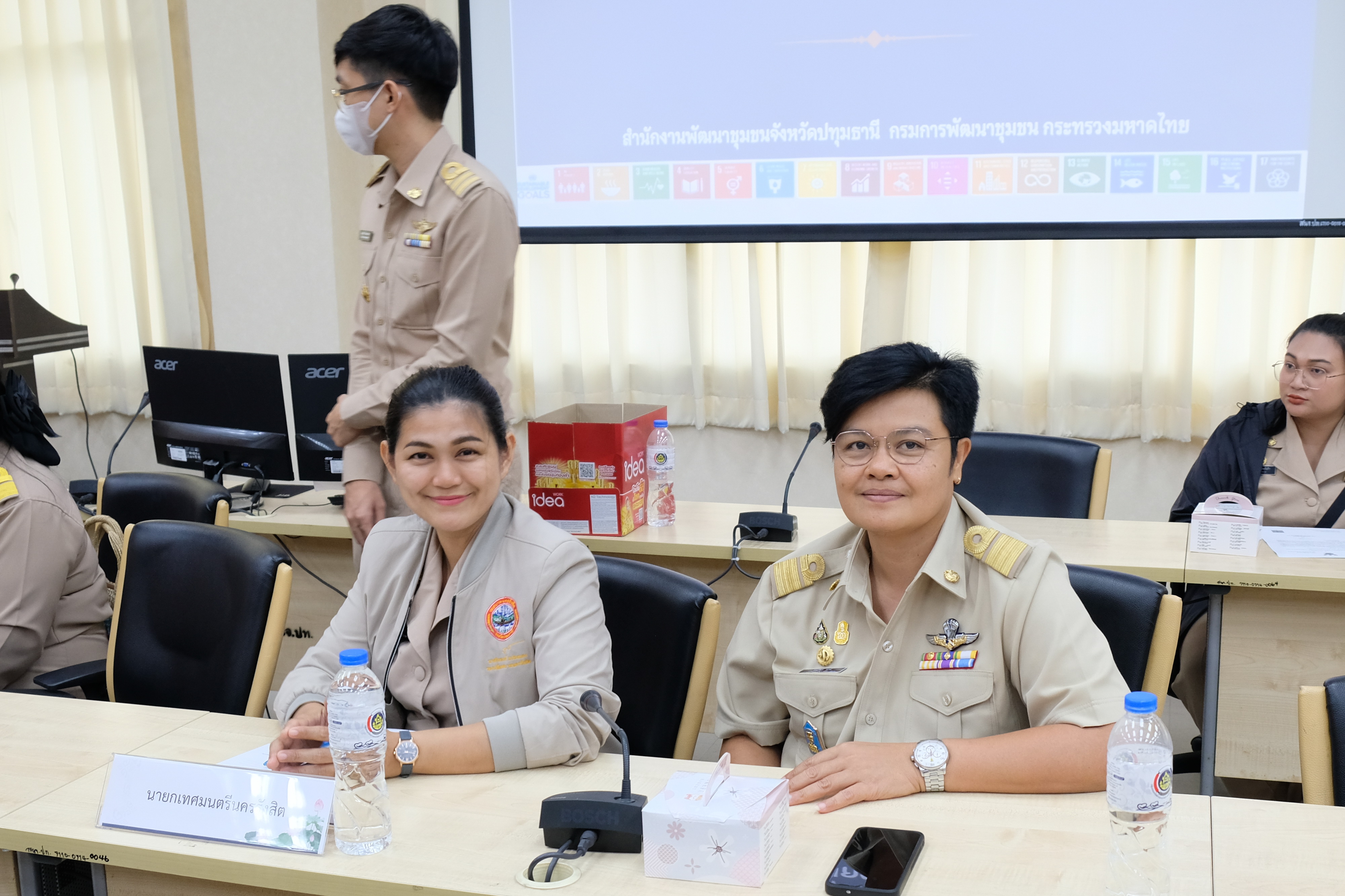 จังหวัดปทุมธานี “จัดประชุมคณะทำงานขับเคลื่อนงานป้องกันและแก้ไขปัญหายาเสพติด โดยกองทุนแม่ของแผ่นดิน จังหวัดปทุมธานี”