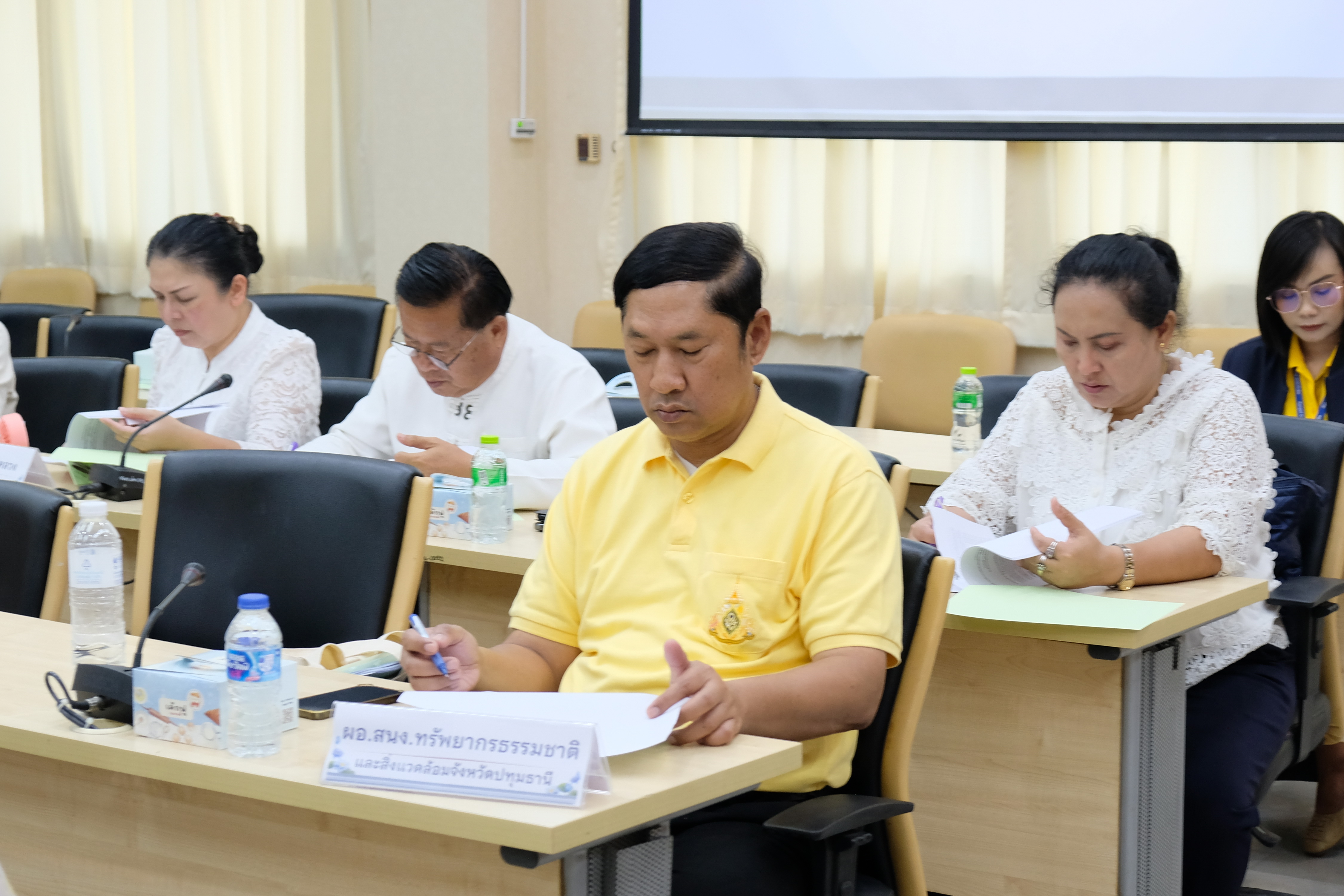 พช.ปทุมธานี “นำเสนอผลการจัดเก็บข้อมูลความจำเป็นพื้นฐาน (จปฐ.) ระดับจังหวัด ประจำปี ๒๕๖๗”