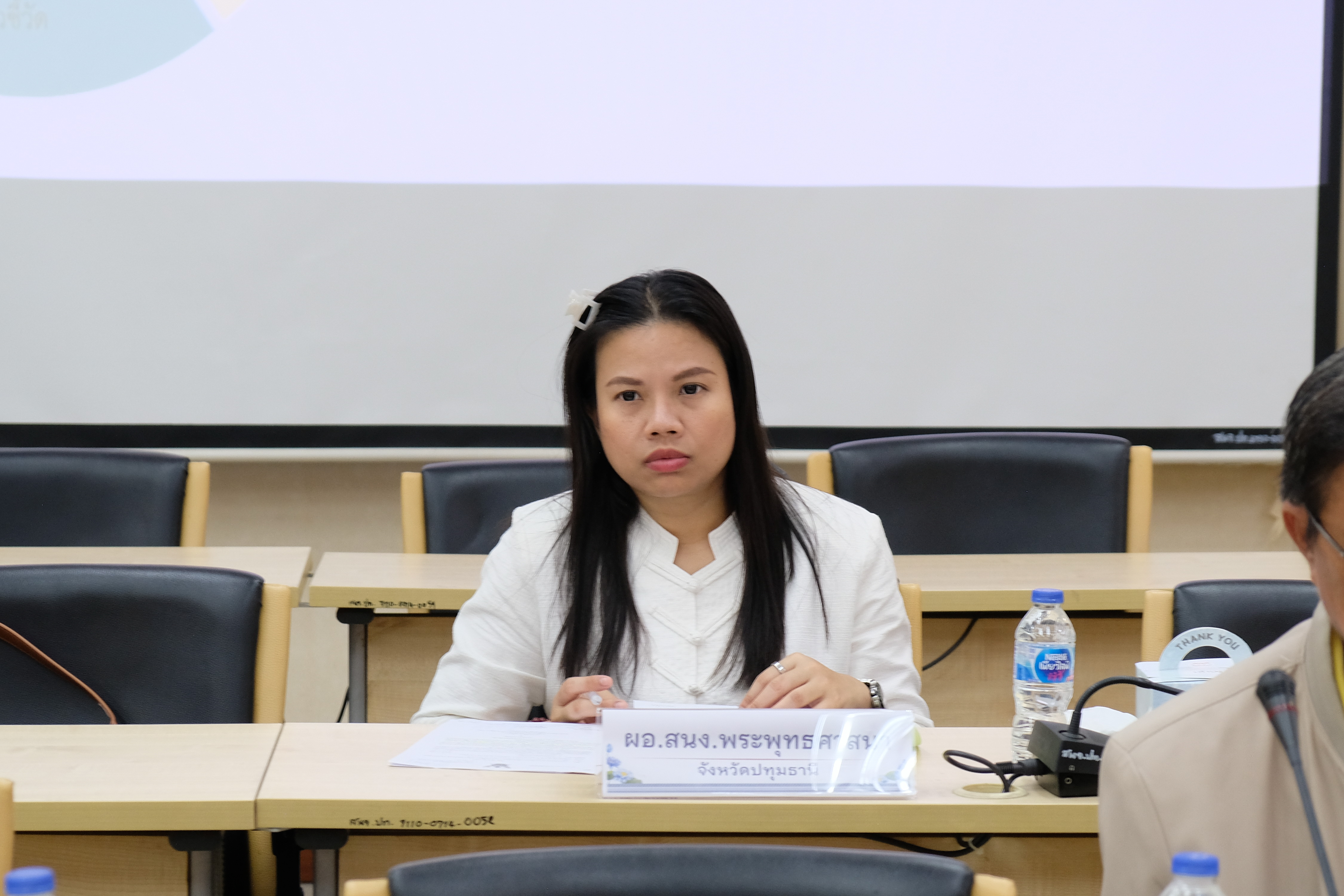 พช.ปทุมธานี “นำเสนอผลการจัดเก็บข้อมูลความจำเป็นพื้นฐาน (จปฐ.) ระดับจังหวัด ประจำปี ๒๕๖๗”