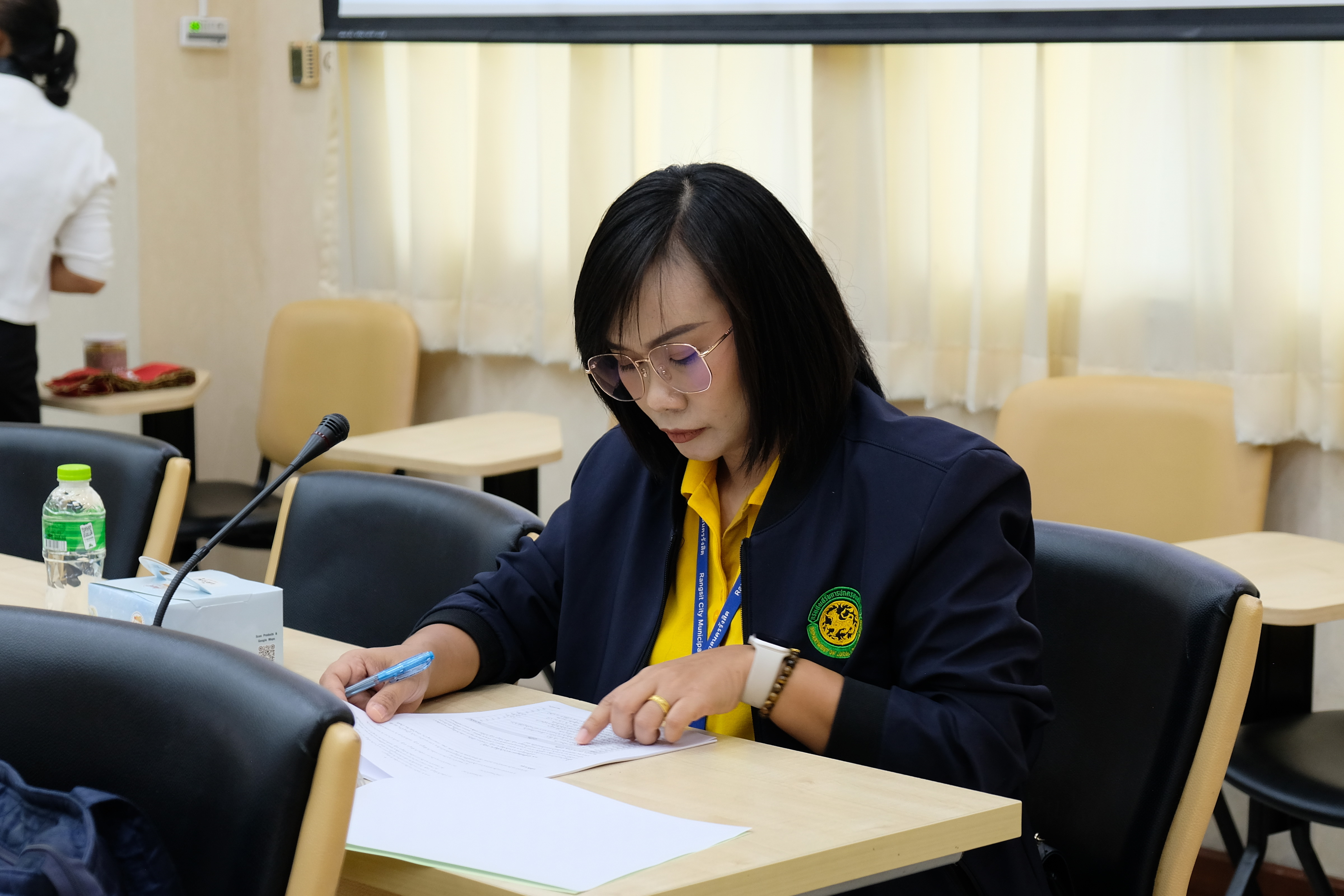 พช.ปทุมธานี “นำเสนอผลการจัดเก็บข้อมูลความจำเป็นพื้นฐาน (จปฐ.) ระดับจังหวัด ประจำปี ๒๕๖๗”