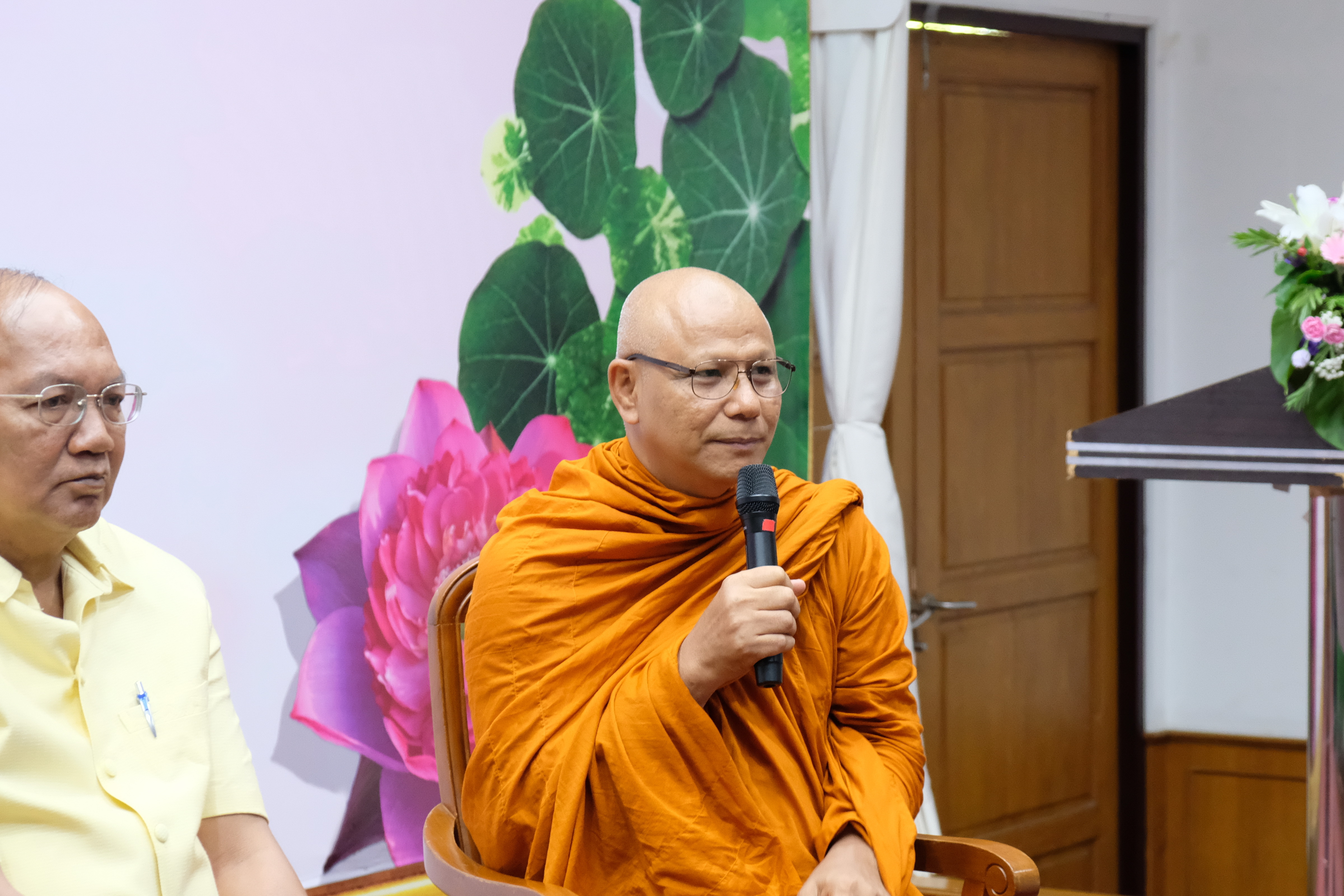 จังหวัดปทุมธานี “จัดมหกรรมความสำเร็จการขจัดความยากจนและพัฒนาคนทุกช่วงวัยอย่างยั่งยืนตามหลักปรัชญาของเศรษฐกิจพอเพียง”