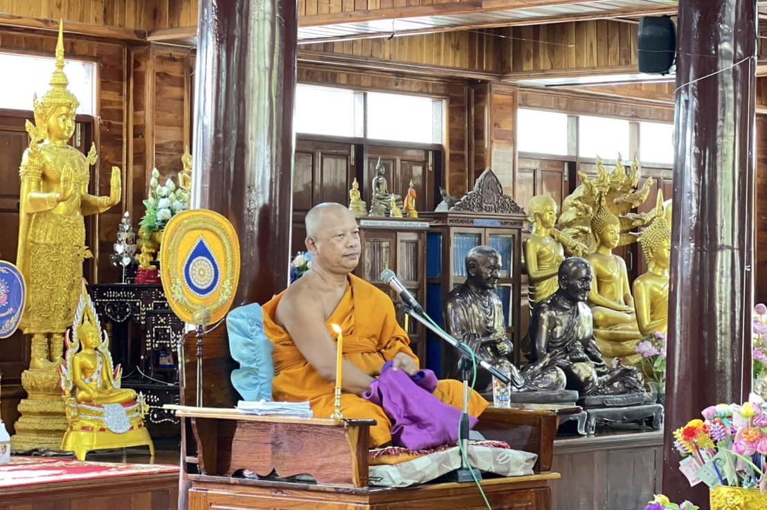 พช.ปทุมธานี “ร่วมทอดผ้ากฐินสามัคคี วัดสวนมะม่วง”