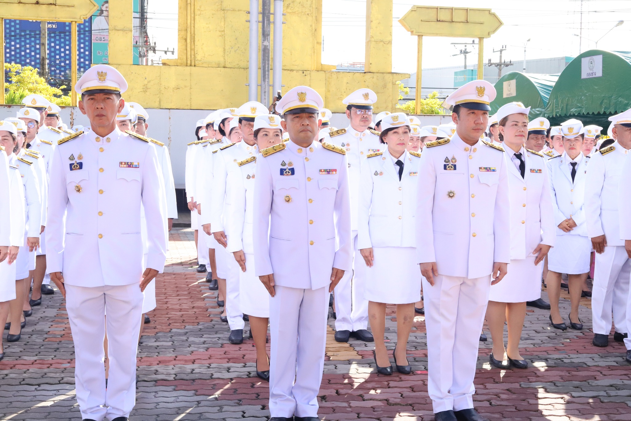 พช.ปทุมธานี “ร่วมพิธีวางพวงมาลาถวายราชสักการะพระบรมราชานุสาวรีย์ พระบาทสมเด็จพระจุลจอมเกล้าเจ้าอยู่หัว เนื่องในวันปิยมหาราช ๒๓ ตุลาคม ๒๕๖๗”