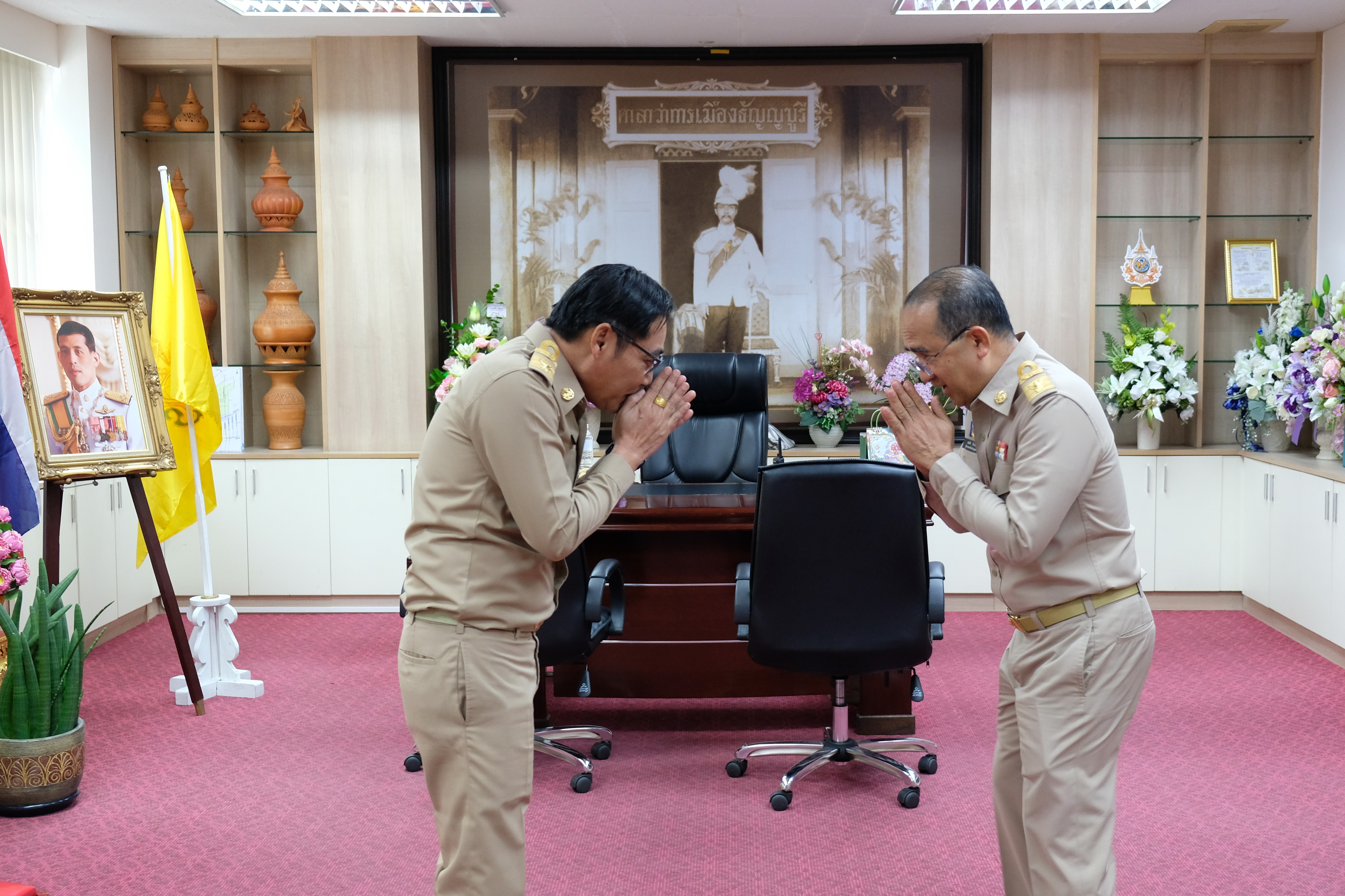 พช.ปทุมธานี “ร่วมต้อนรับพัฒนาการจังหวัดปทุมธานี คนที่ ๒๘”