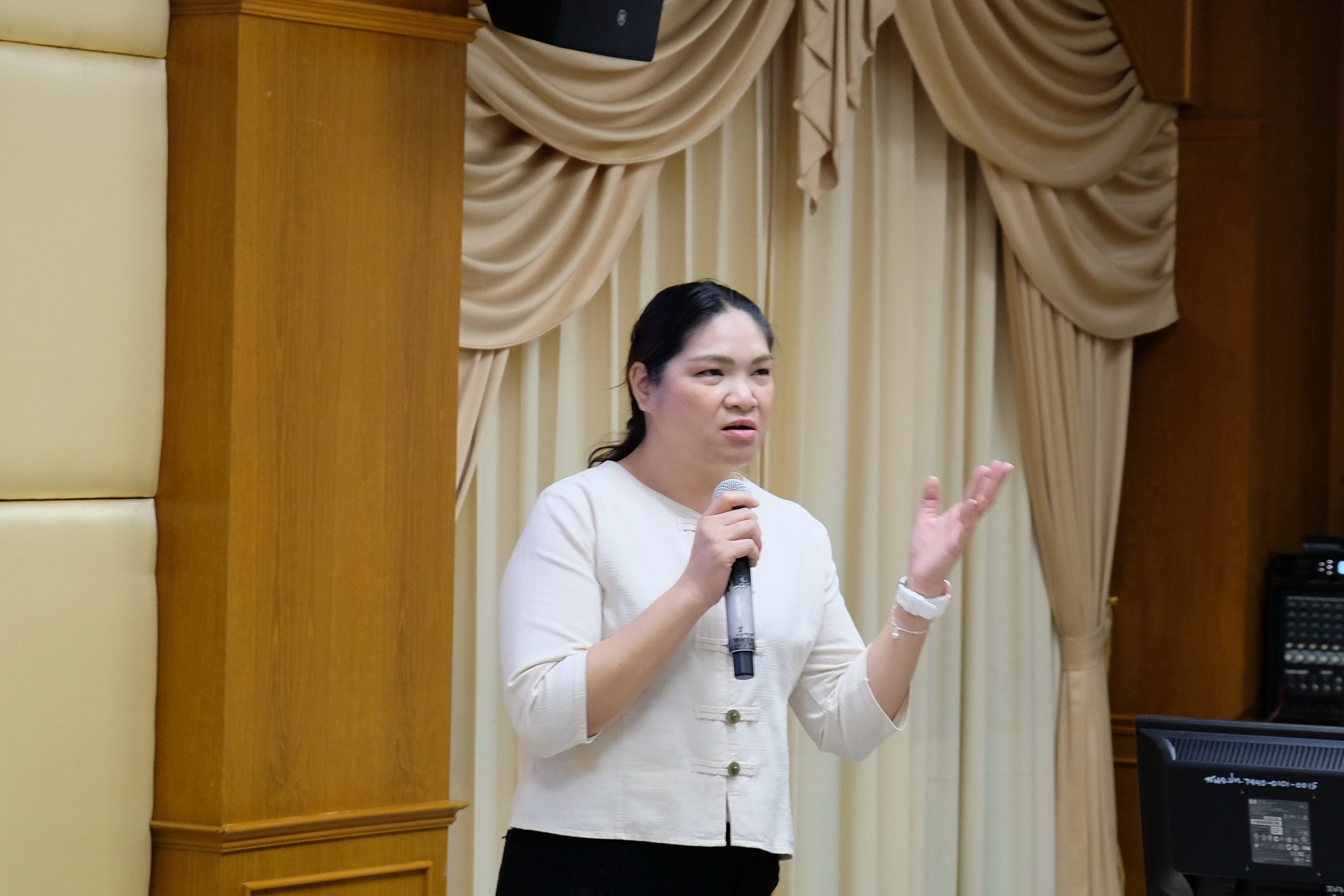 พช.ปทุมธานี “ดำเนินโครงการเพิ่มศักยภาพคณะกรรมการงานทุนชุมชนขับเคลื่อนเศรษฐกิจฐานราก และการเข้าถึงแหล่งทุนของประชาชนในชุมชน”