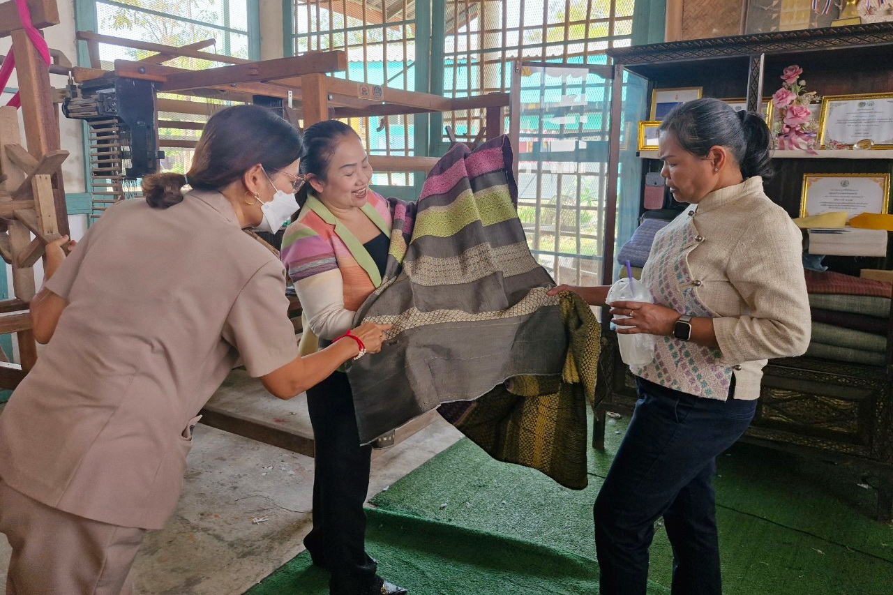 พช.ปทุมธานี “ผู้ตรวจราชการกรมการพัฒนาชุมชน ลงพื้นที่จังหวัดปทุมธานี ตรวจติดตามผลการปฏิบัติราชการ ประจำเดือนมกราคม”