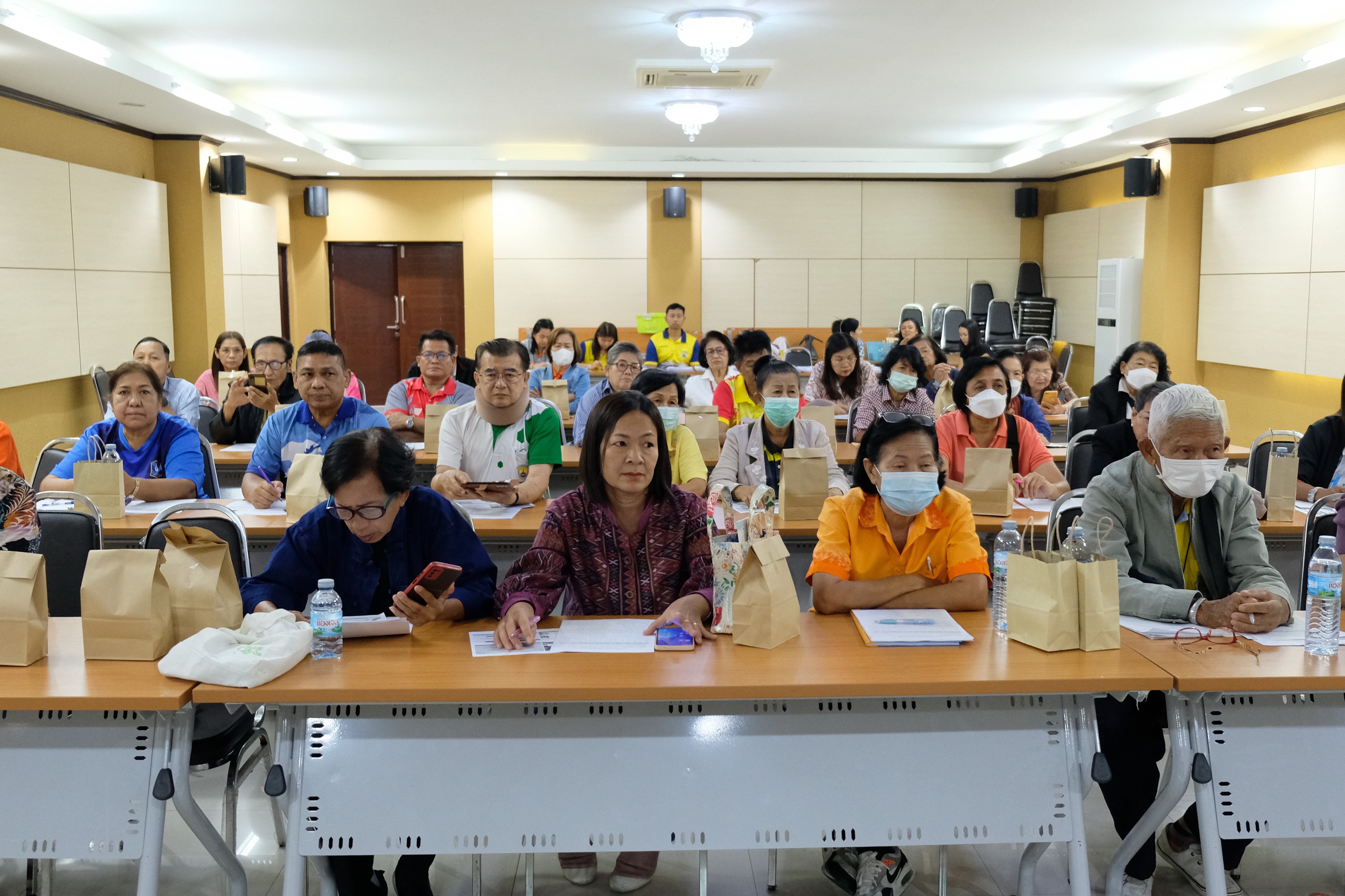 พช.ปทุมธานี “ดำเนินโครงการประชุมเชิงปฏิบัติการผู้จัดเก็บข้อมูล จปฐ. ประจำปี ๒๕๖๘ ด้วยเครื่องมืออิเล็กทรอนิกส์ เขตเทศบาลตำบลคูคต”