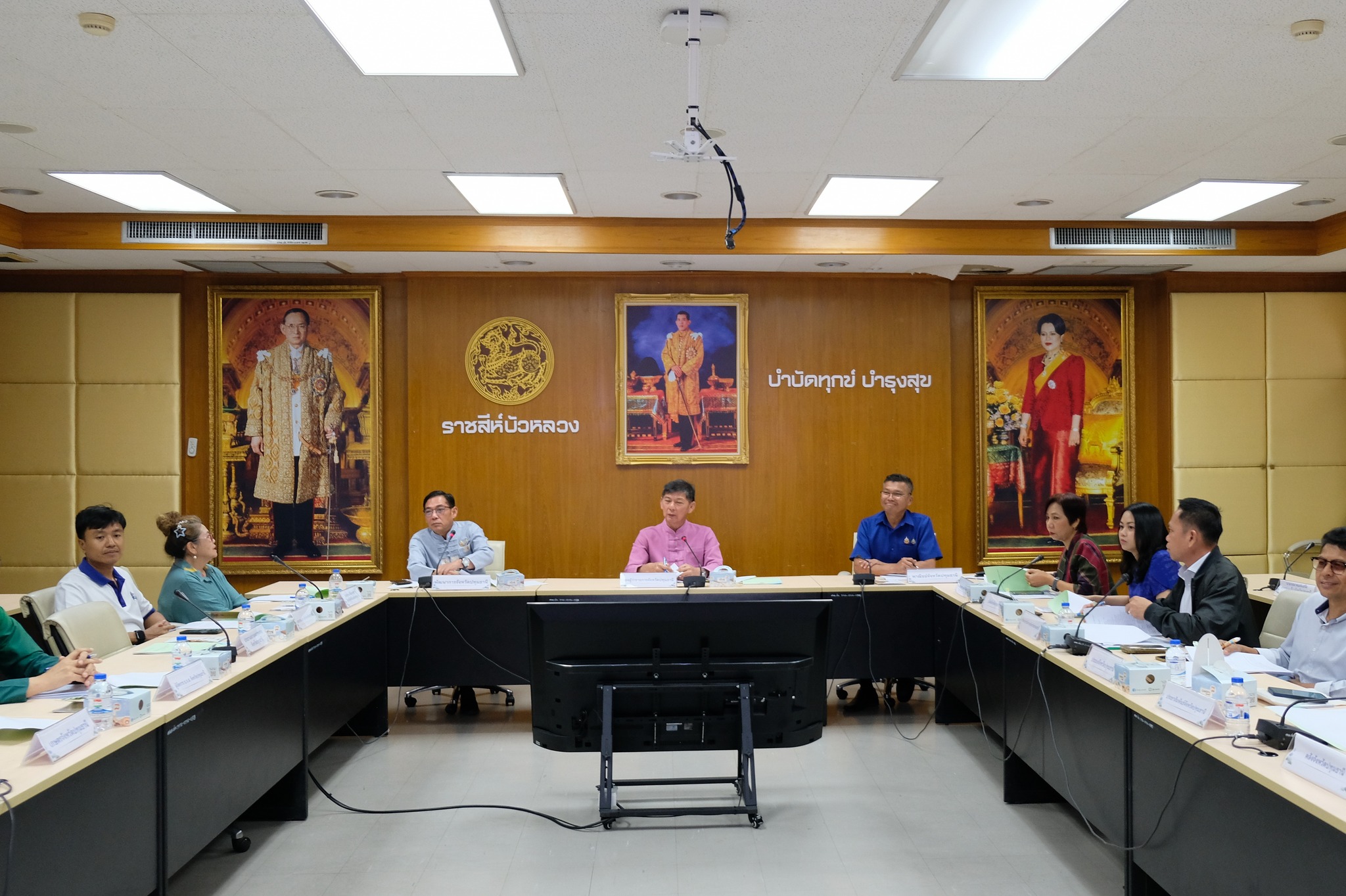 พช.ปทุมธานี “ร่วมประชุมคณะทำงานการพัฒนาเศรษฐกิจฐานรากและประชารัฐ จังหวัดปทุมธานี ครั้งที่ ๑/๒๕๖๘”