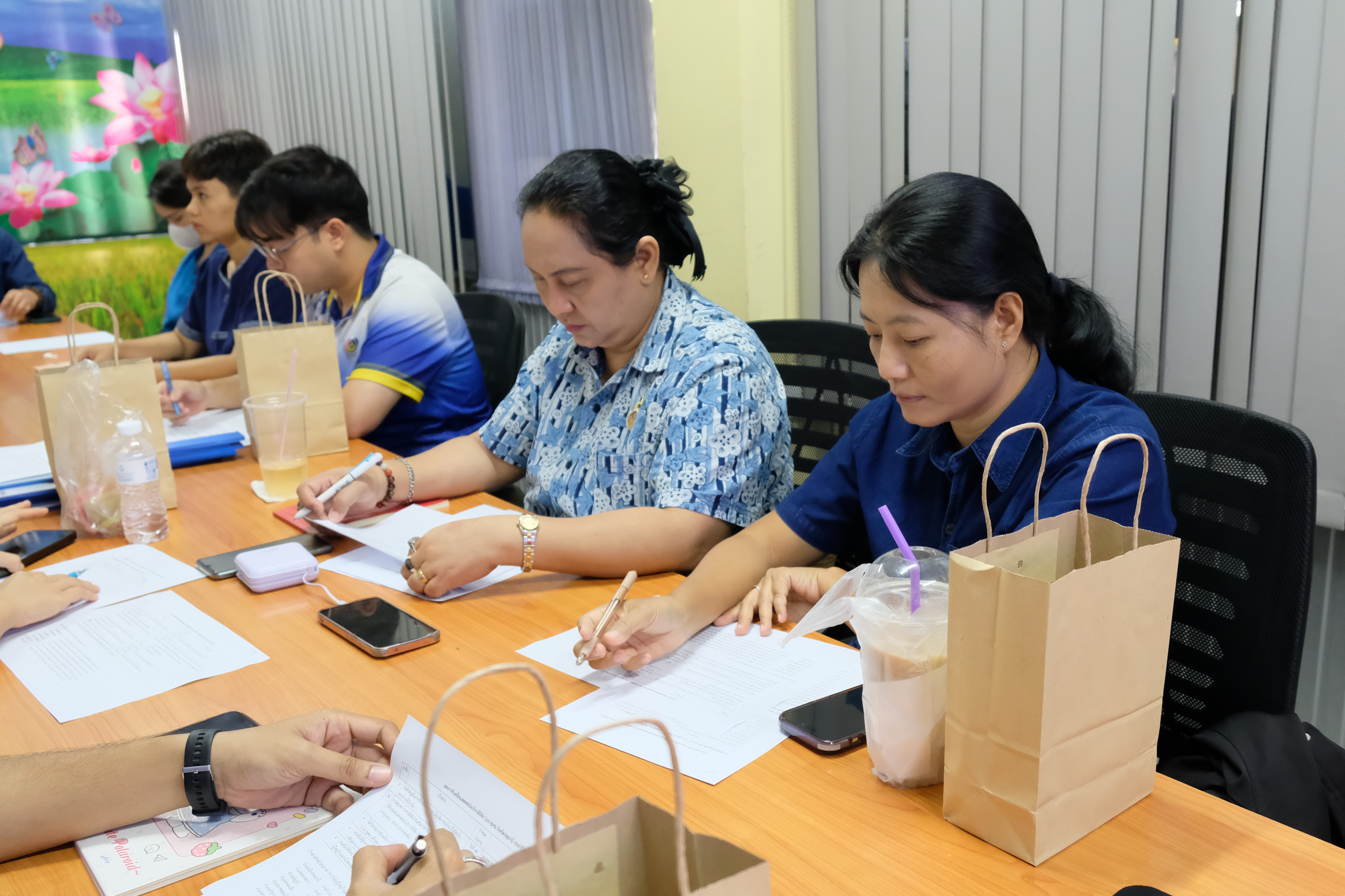 พช.ปทุมธานี “จัดประชุม Big Data กรมการพัฒนาชุมชน เน้นย้ำการส่งเสริมการใช้ประโยชน์แพลตฟอร์มบริการดิจิทัล Click ชุมชน”