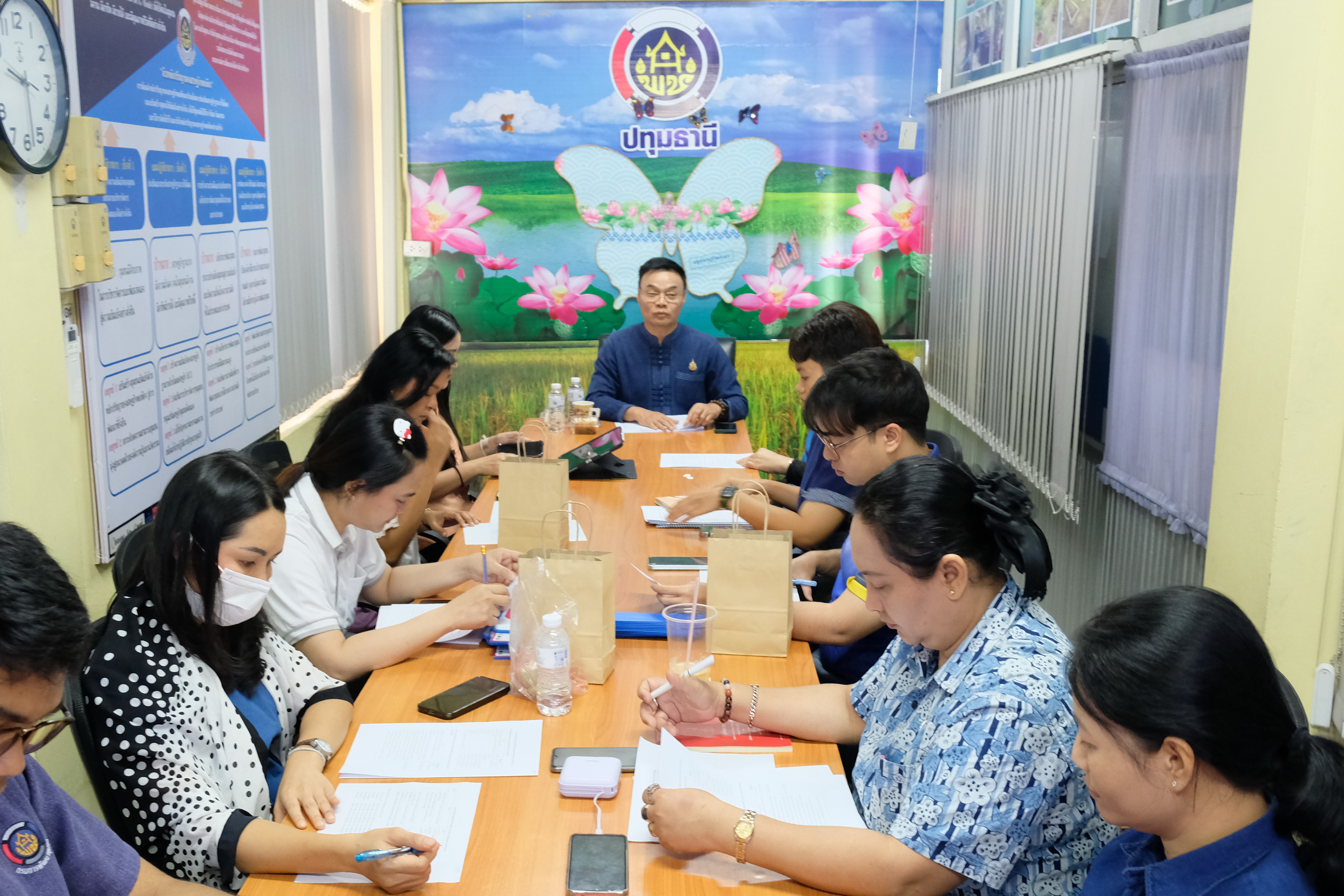 พช.ปทุมธานี “จัดประชุม Big Data กรมการพัฒนาชุมชน เน้นย้ำการส่งเสริมการใช้ประโยชน์แพลตฟอร์มบริการดิจิทัล Click ชุมชน”