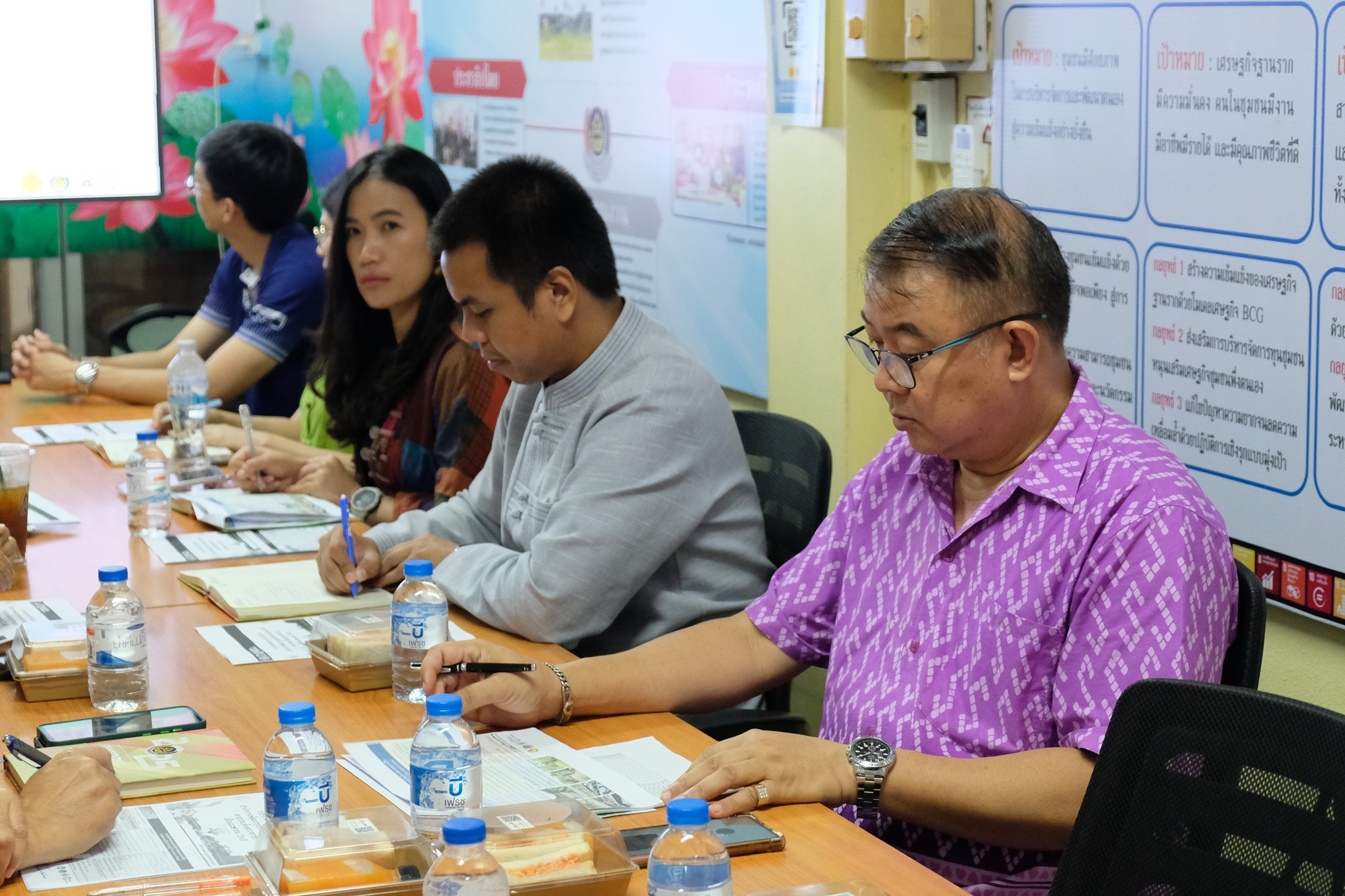 พช.ปทุมธานี “ผู้ตรวจราชการกรมการพัฒนาชุมชน ตรวจติดตามผลการปฏิบัติราชการ พื้นที่จังหวัดปทุมธานี”