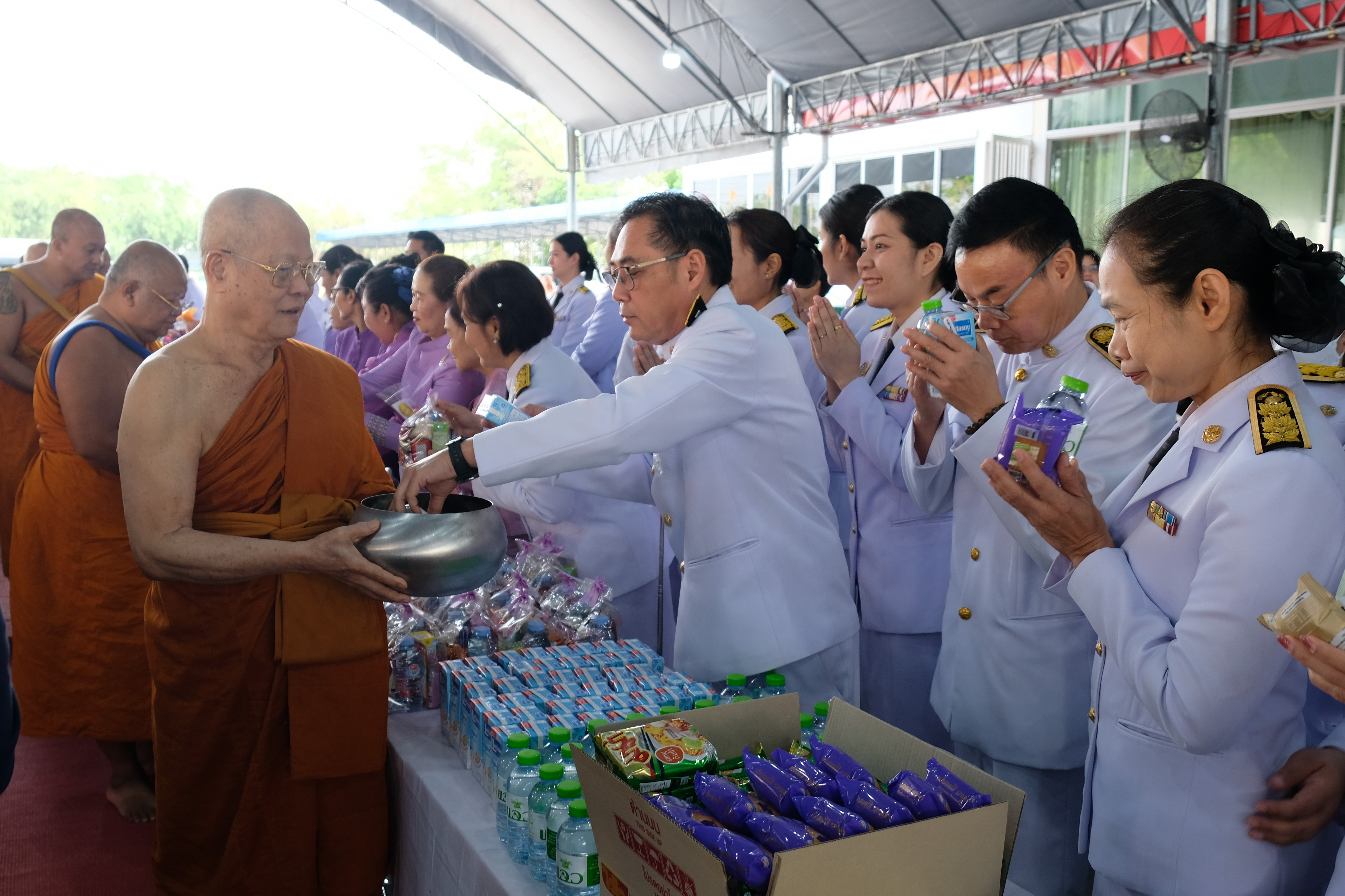 จังหวัดปทุมธานี “จัดพิธีเจริญพระพุทธมนต์เฉลิมพระเกียรติสมเด็จพระกนิษฐาธิราชเจ้า กรมสมเด็จพระเทพรัตนราชสุดาฯ สยามบรมราชกุมารี เนื่องในโอกาสวันคล้ายวันพระราชสมภพ ๒ เมษายน ๒๕๖๘ พร้อมพิธีทอดผ้าป่าสมทบกองทุนพัฒนาเด็กชนบท ในพระราชูปถัมภ์ฯ และพิธีบรรพชาสามเณรและบวชศีลจาริณี”