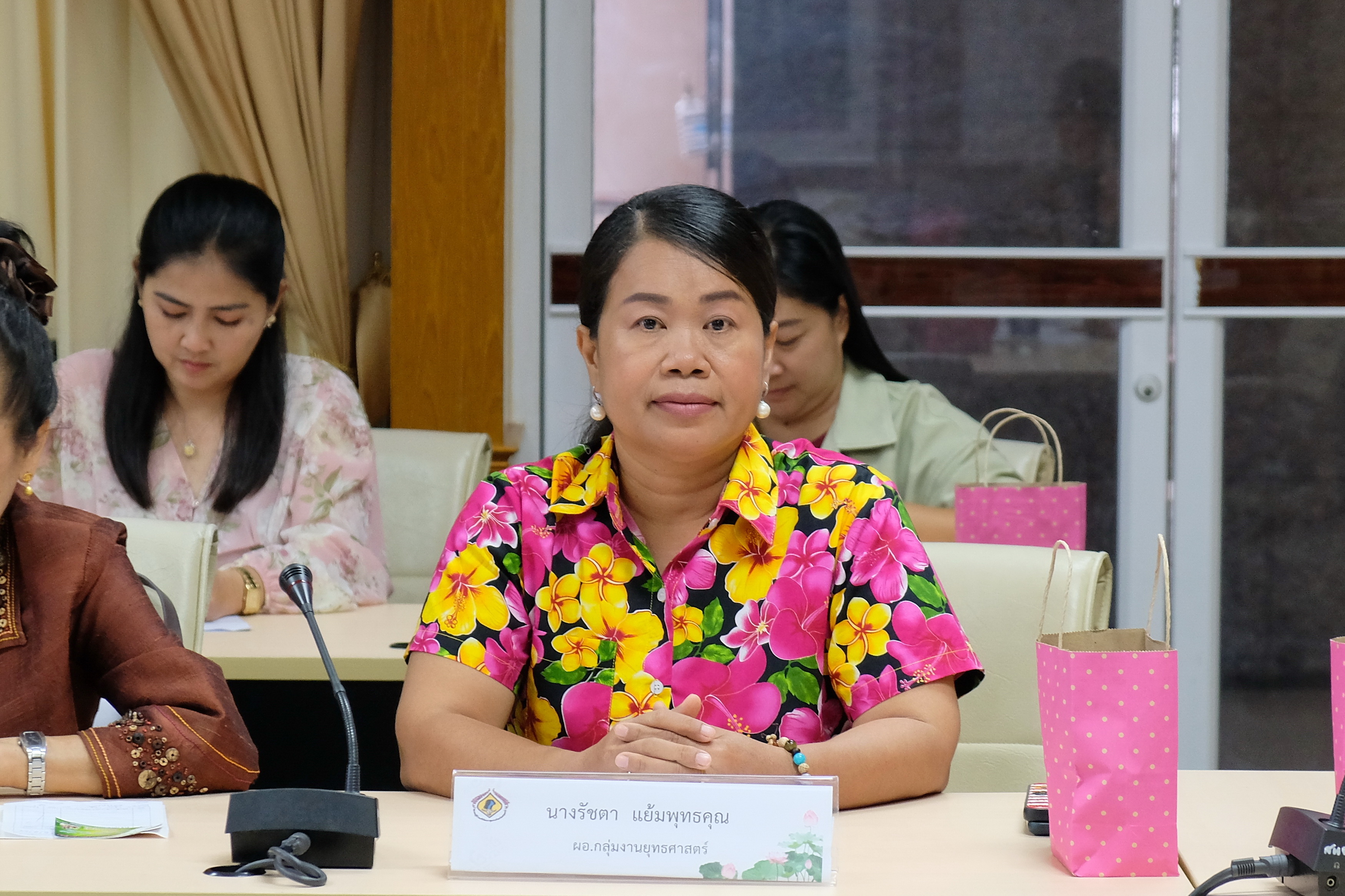 พช.ปทุมธานี “ร่วมประชุมคณะกรรมการสมาคมผู้นำสตรีพัฒนาชุมชนจังหวัดปทุมธานี ครั้งที่ ๒/๒๖๖๘