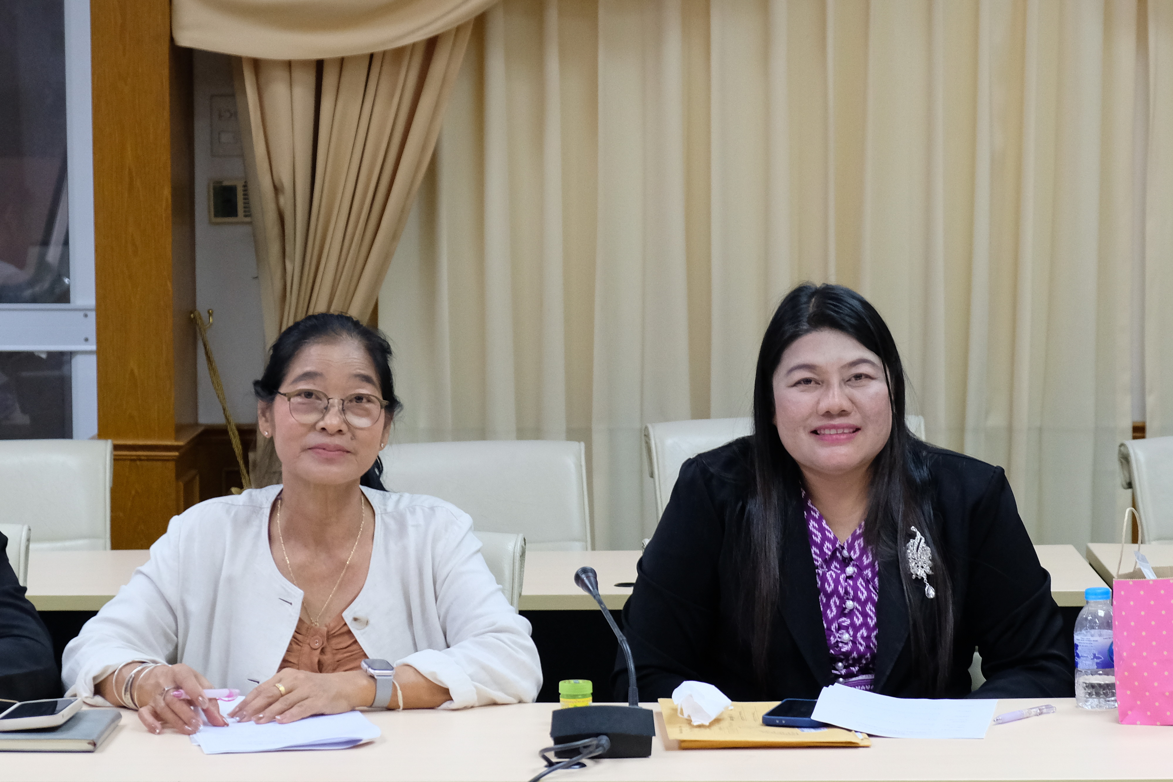 พช.ปทุมธานี “ร่วมประชุมคณะกรรมการสมาคมผู้นำสตรีพัฒนาชุมชนจังหวัดปทุมธานี ครั้งที่ ๒/๒๖๖๘